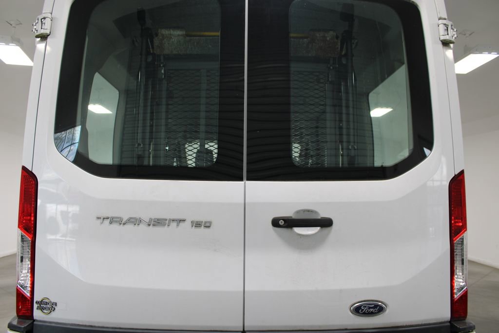 Used 2018 Ford Transit 150 XL image 4