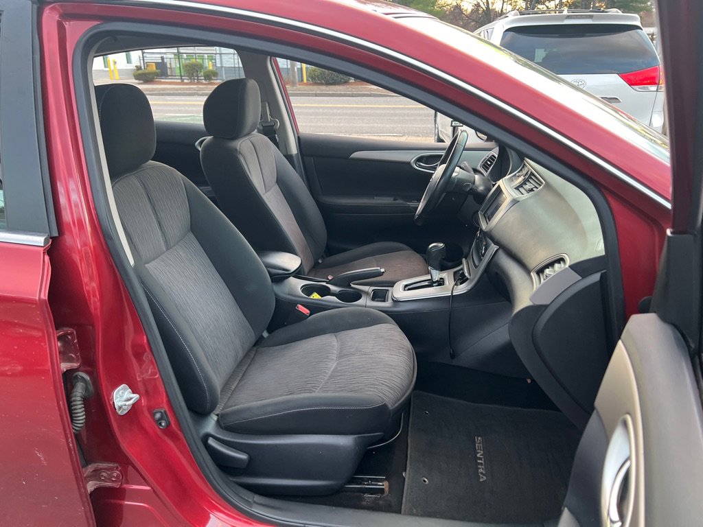 Used 2015 Nissan Sentra SV w/ Style Package FWD image 15