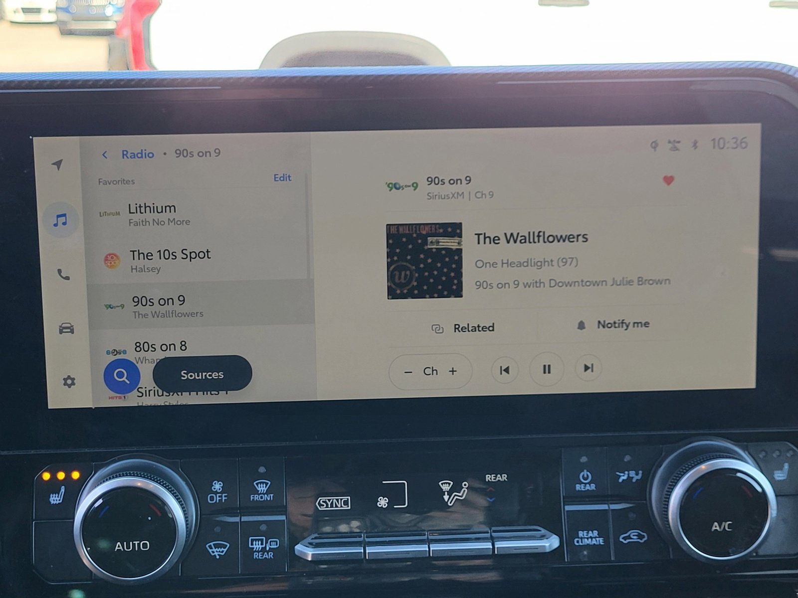 Certified 2025 Toyota Highlander XSE image 30