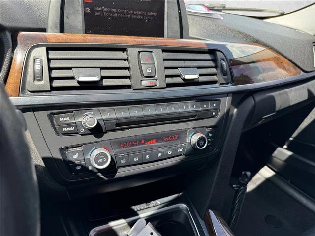 Used 2015 BMW 320i xDrive Sedan AWD/4WD image 14