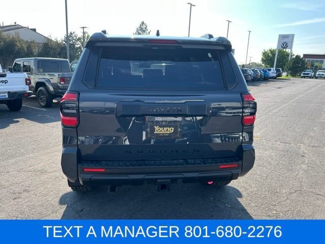 Used 2025 Toyota 4Runner SR5 AWD/4WD image 4