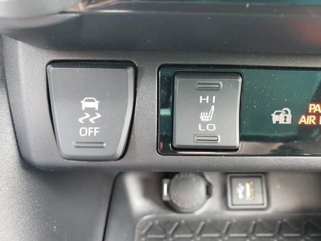 Used 2025 Toyota RAV4 XLE Premium AWD/4WD image 22