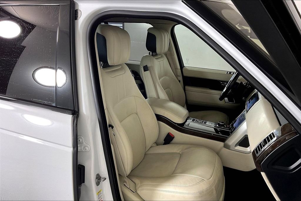 Used 2022 Land Rover Range Rover Westminster Edition image 6