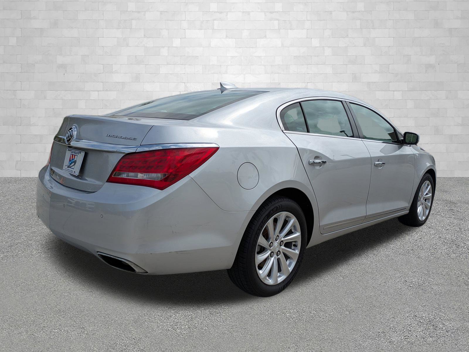 Used 2015 Buick LaCrosse Leather image 2