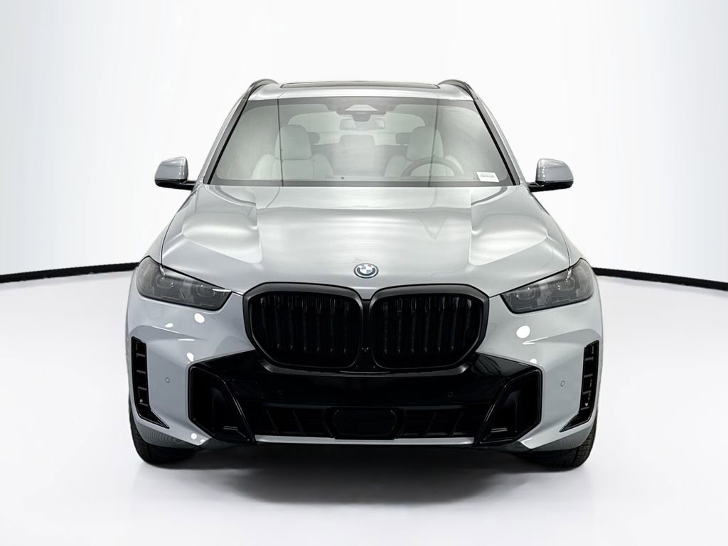 New 2026 BMW X5 xDrive50e w/ M Sport Package AWD/4WD image 2