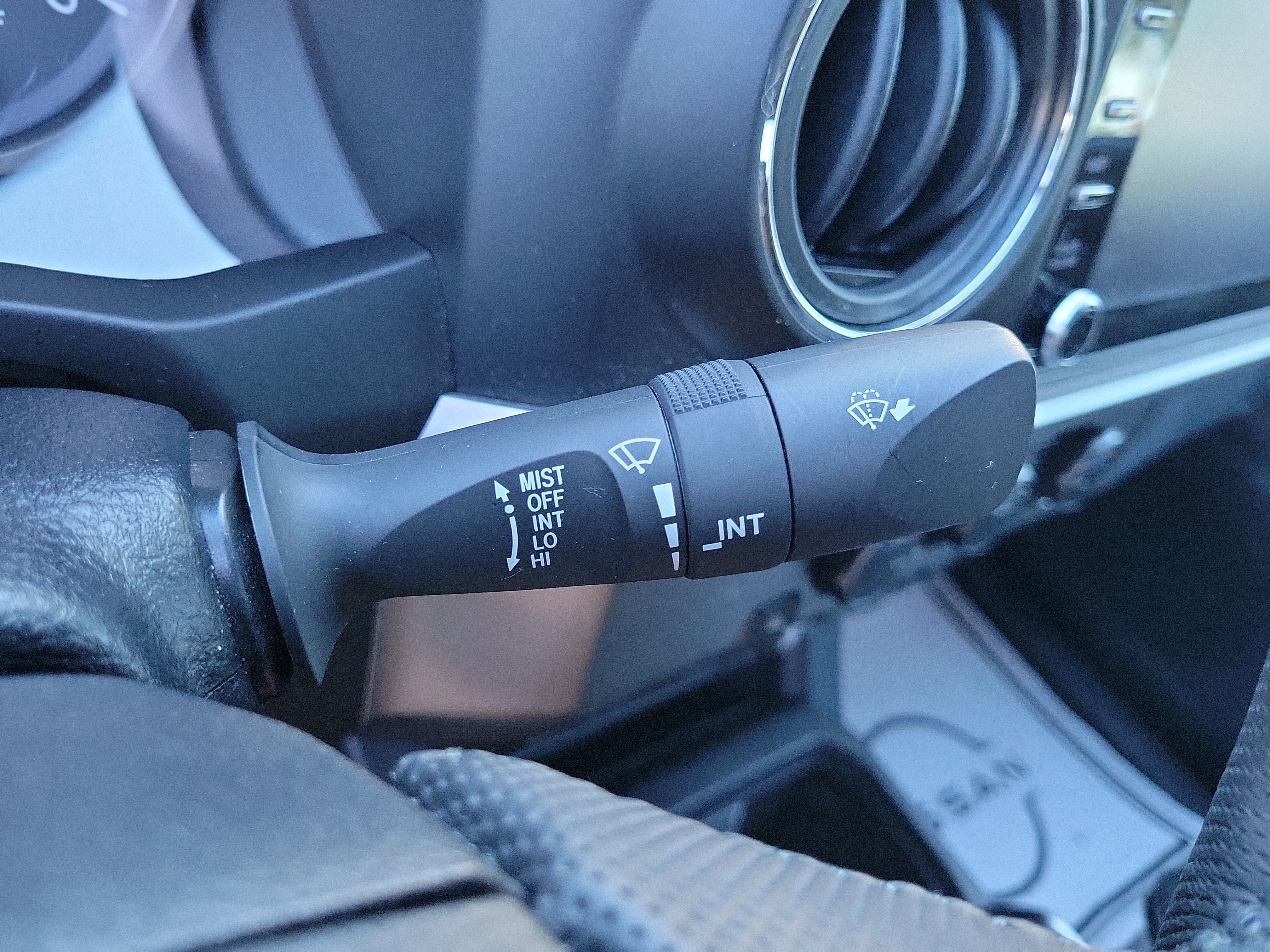 Used 2022 Toyota Tacoma SR5 w/ Technology Package RWD image 28