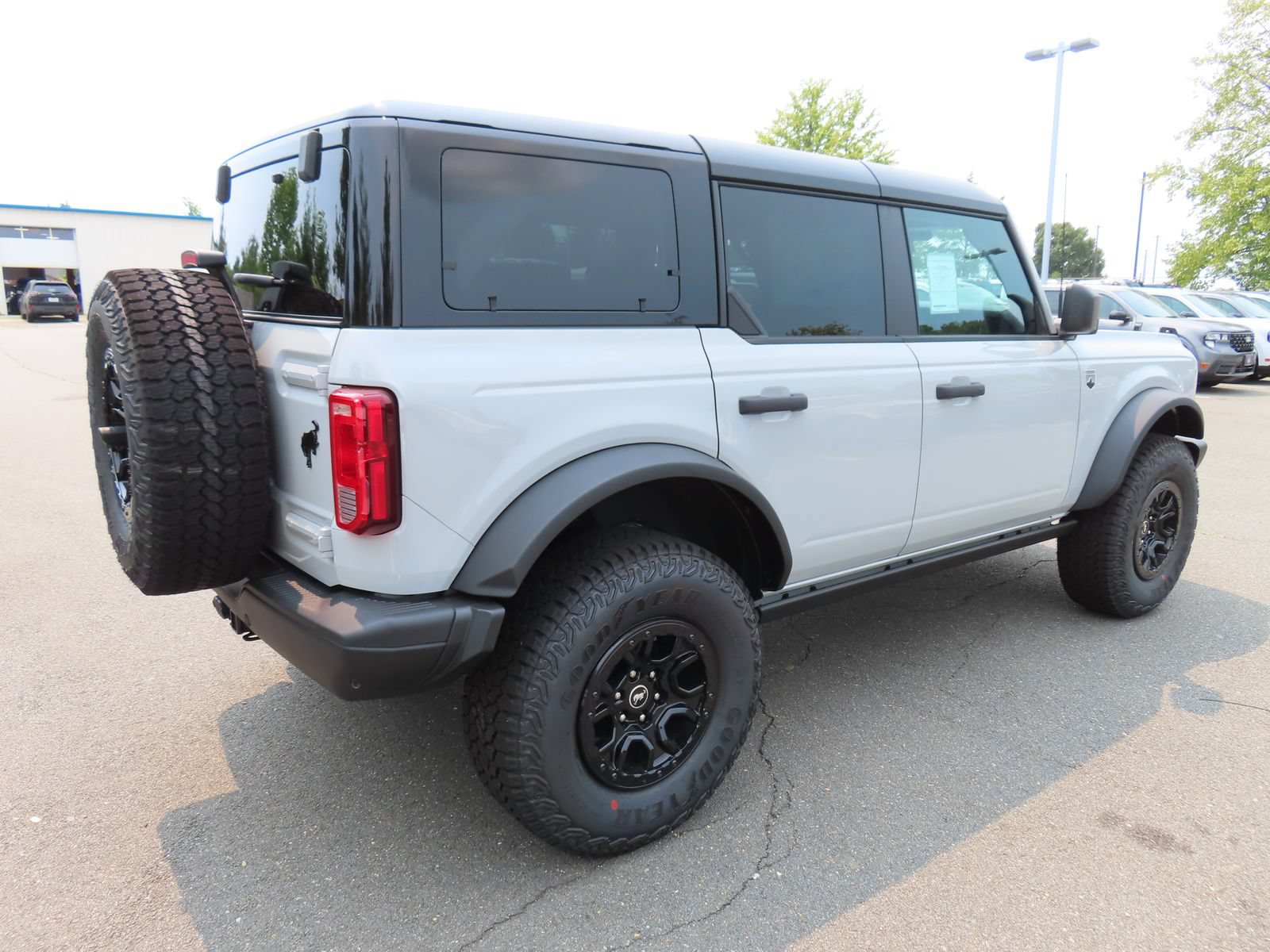 New 2026 Ford Bronco Big Bend w/ Black Diamond Package AWD/4WD image 4
