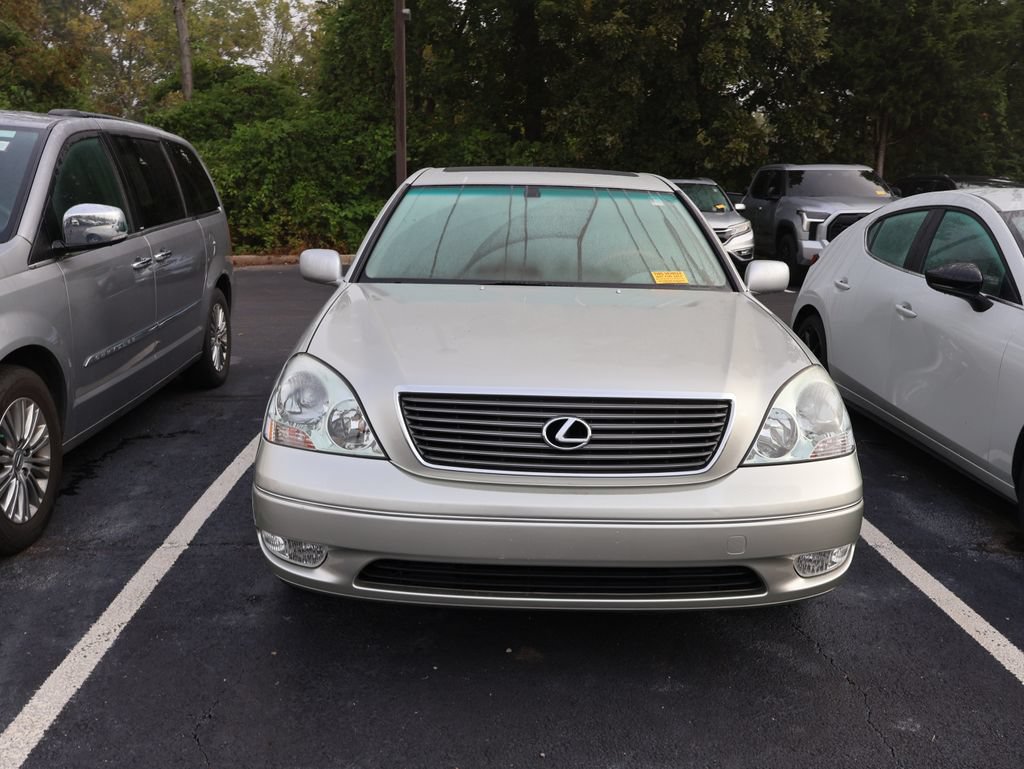 Used 2002 Lexus LS 430 RWD image 2