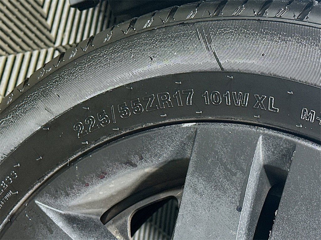 Used 2013 Dodge Avenger SE image 32