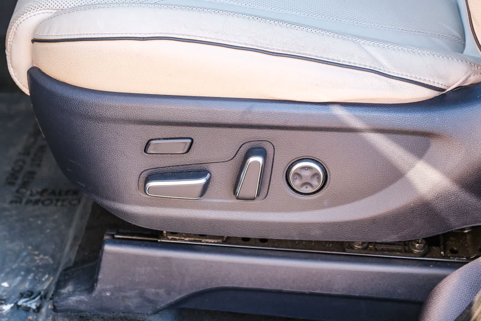 Used 2023 Hyundai Palisade Limited FWD image 25