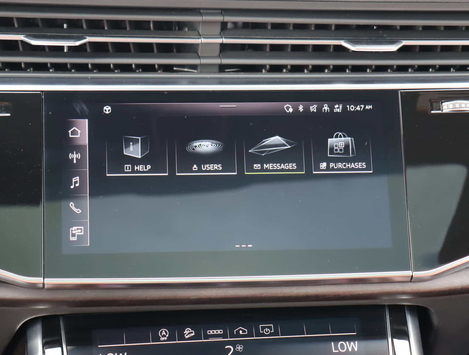 Used 2023 Audi Q8 Premium w/ Convenience Package image 23