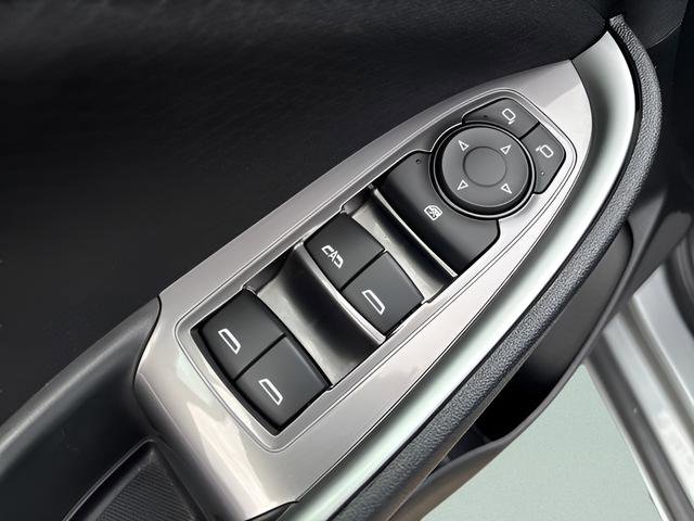 Used 2024 Chevrolet Malibu LT image 15