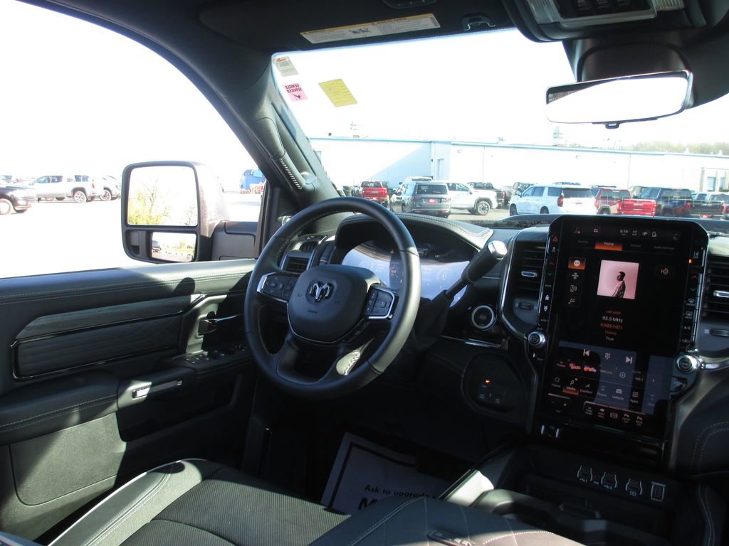 Used 2026 RAM 2500 Limited AWD/4WD image 33