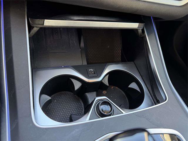 Used 2022 BMW X7 xDrive40i w/ Parking Assistance Package image 25