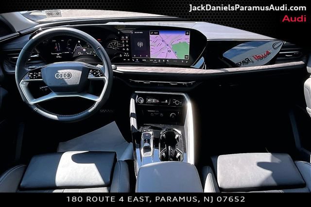 Used 2025 Audi Q5 Premium Plus w/ Premium Plus AWD/4WD image 13