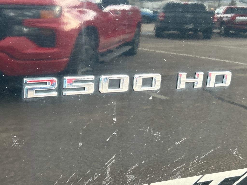 Used 2020 Chevrolet Silverado 2500 LTZ w/ LTZ Premium Package image 25