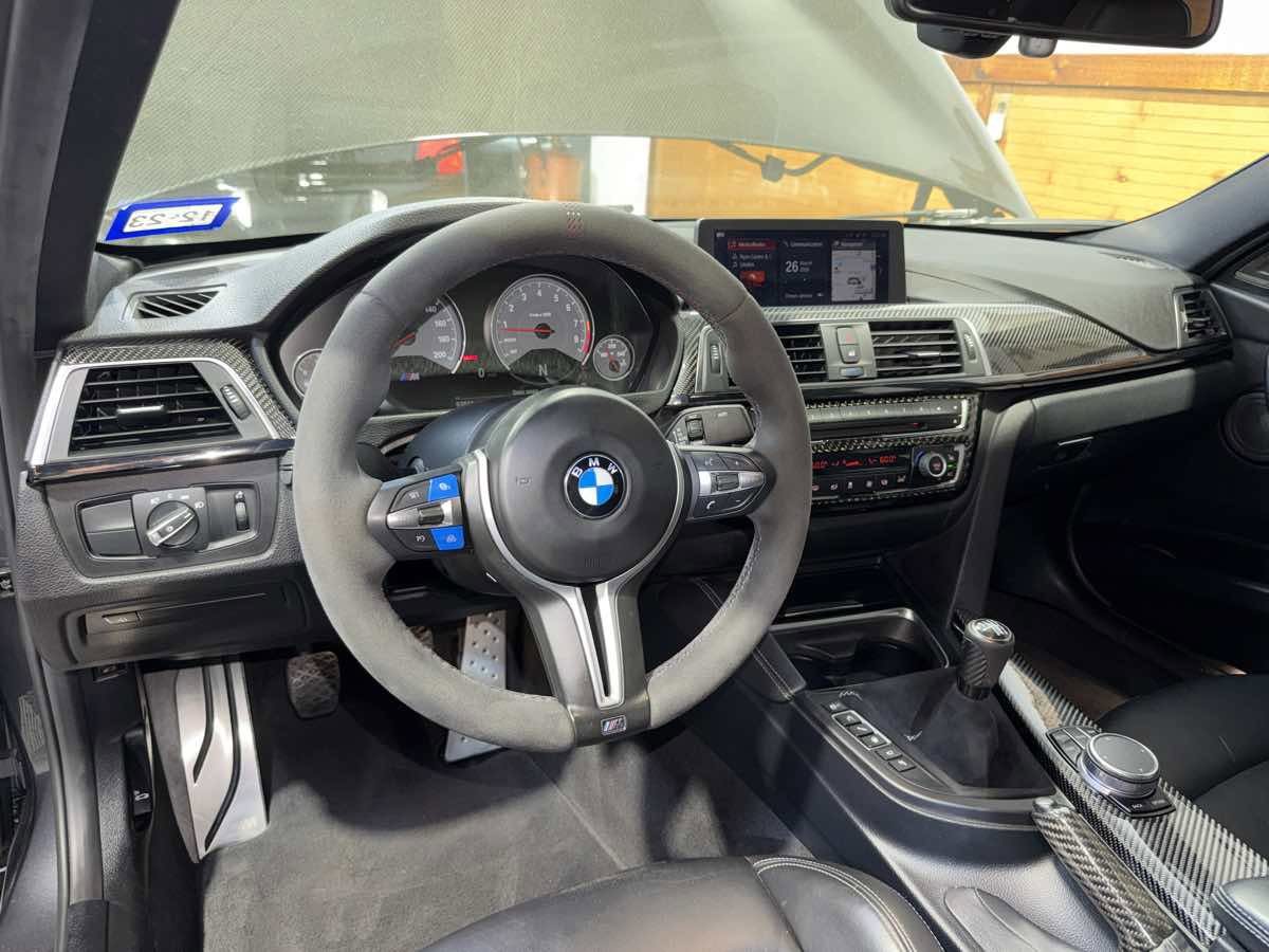 Used 2018 BMW M3 image 15