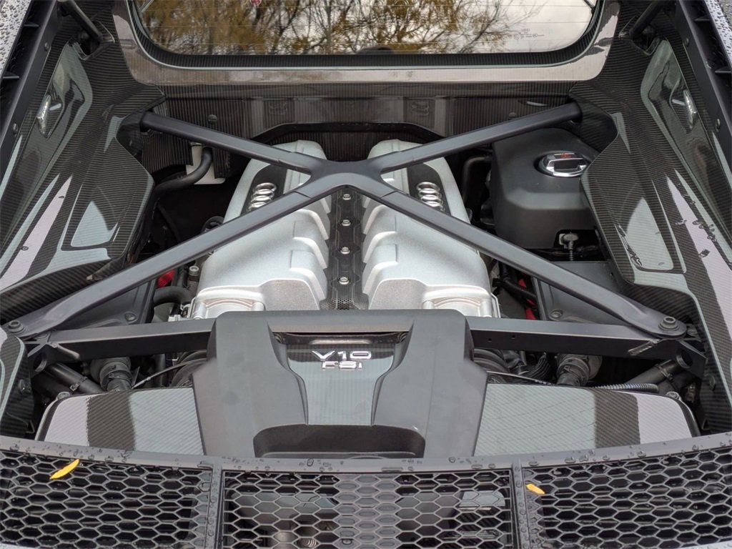 Used 2018 Audi R8 V10 plus image 31