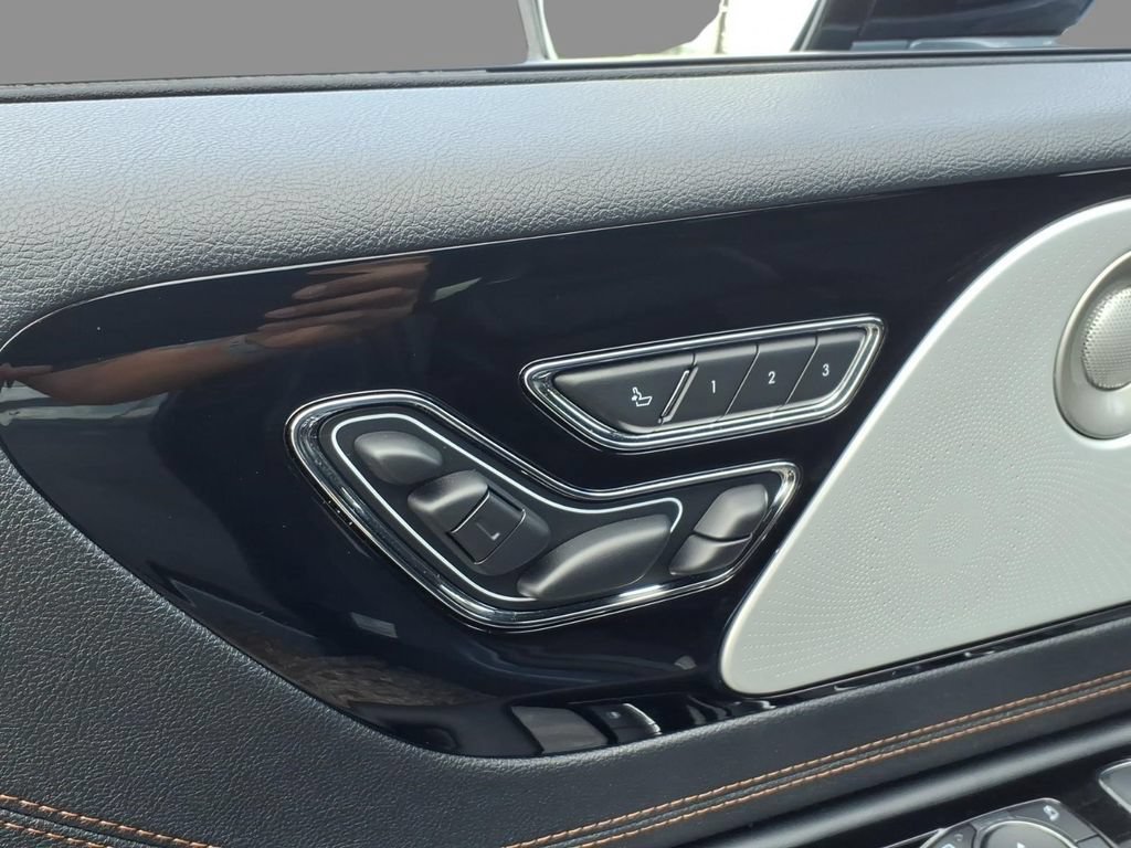 Used 2025 Lincoln Aviator Black Label w/ Jet Appearance Package AWD/4WD image 17