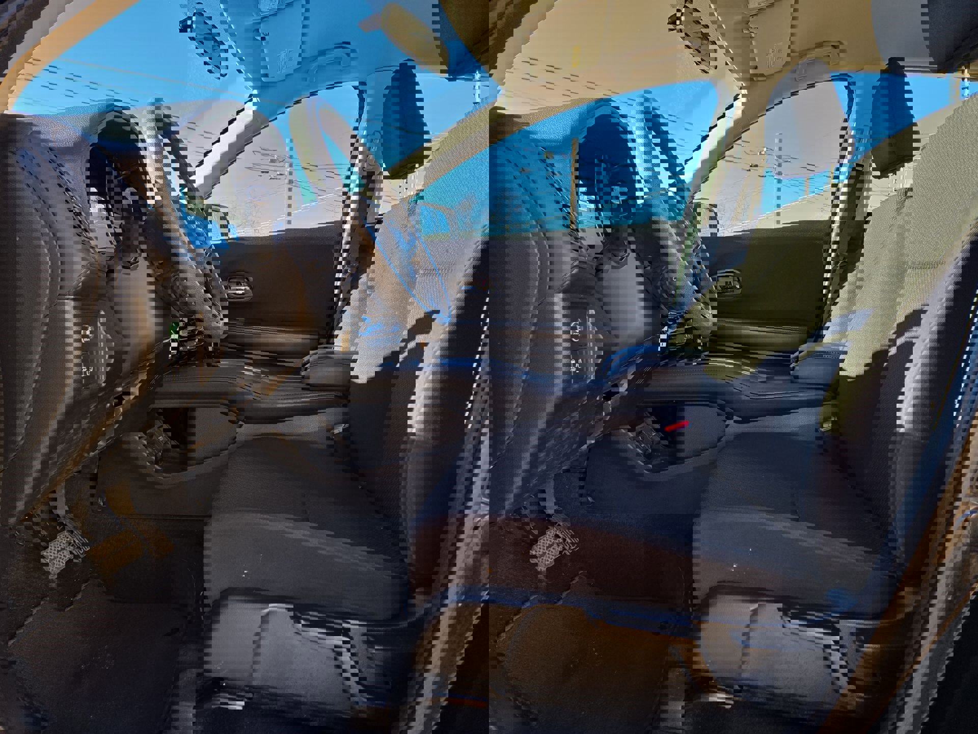 Used 2016 Honda HR-V LX image 16