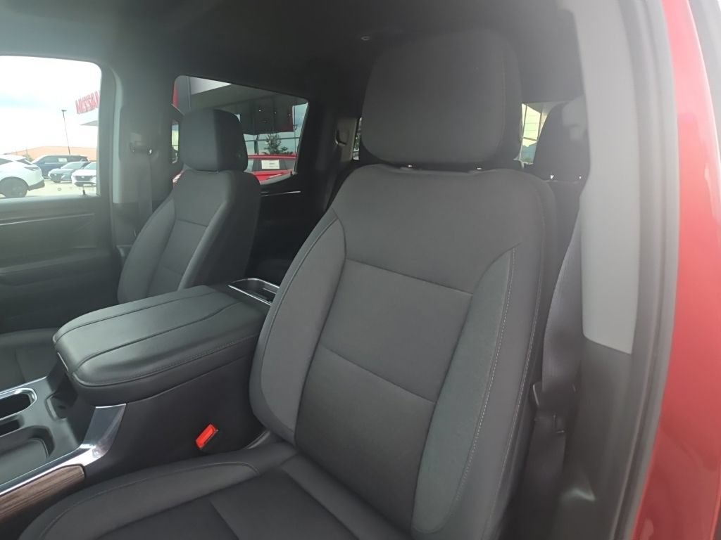Used 2024 Chevrolet Silverado 1500 LT Trail Boss w/ Convenience Package II AWD/4WD image 28