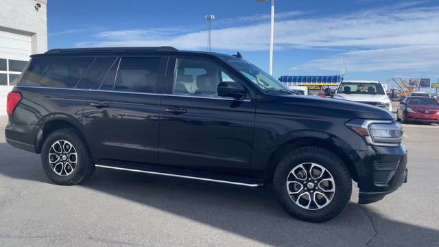 Used 2023 Ford Expedition Max XLT image 3