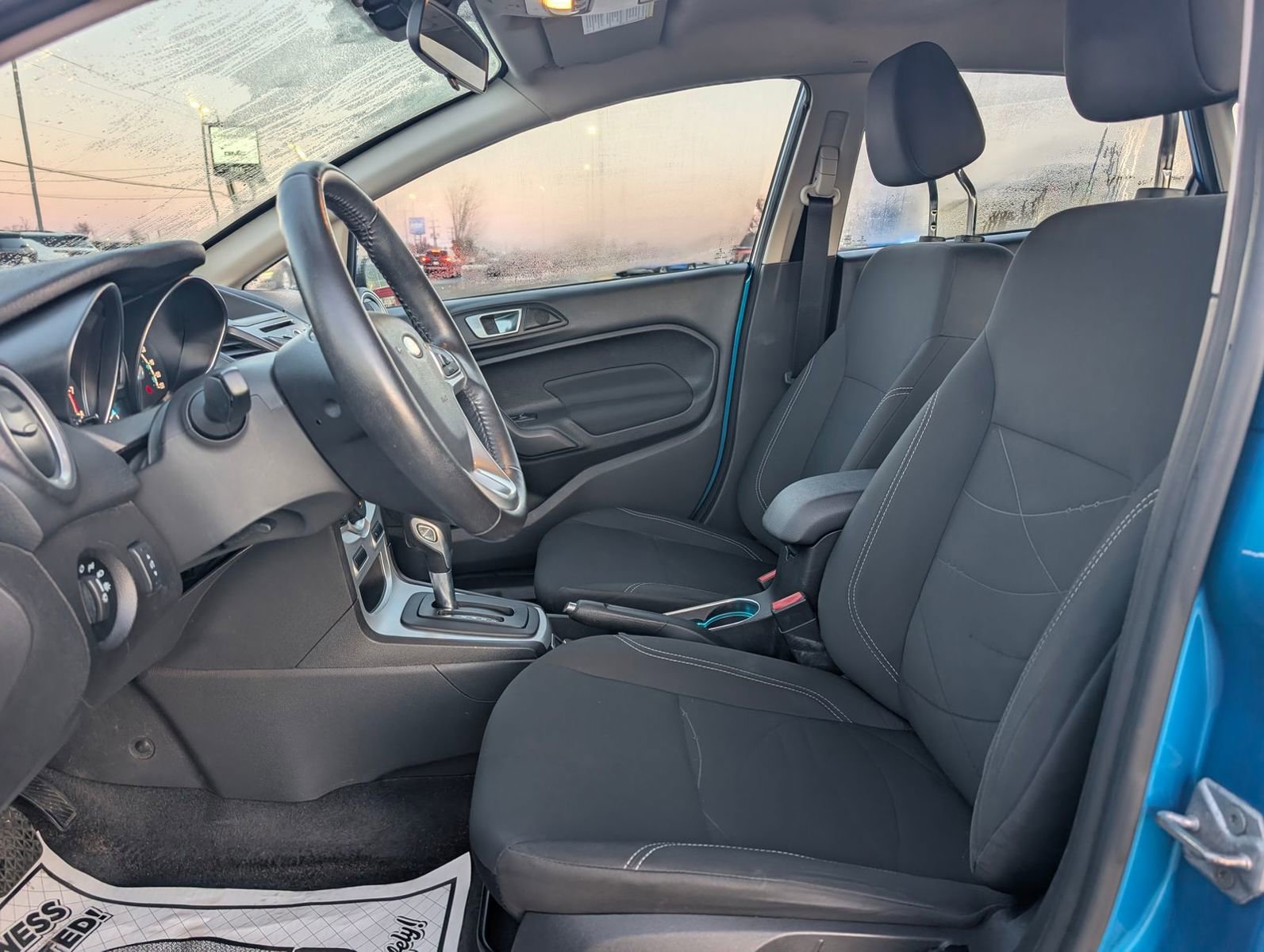 Used 2016 Ford Fiesta SE image 9