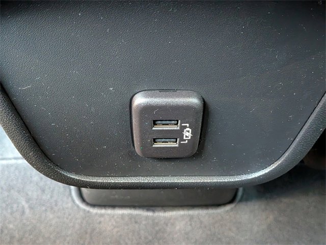 Used 2023 GMC Terrain SLE w/ Driver Convenience Package image 14