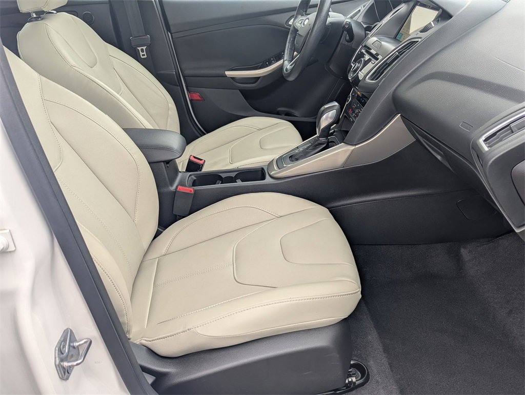 Used 2017 Ford Focus Titanium image 28