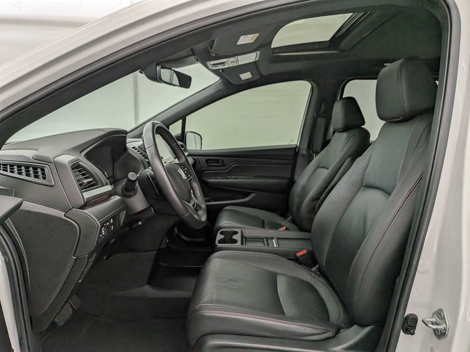 Used 2023 Honda Odyssey Sport image 17