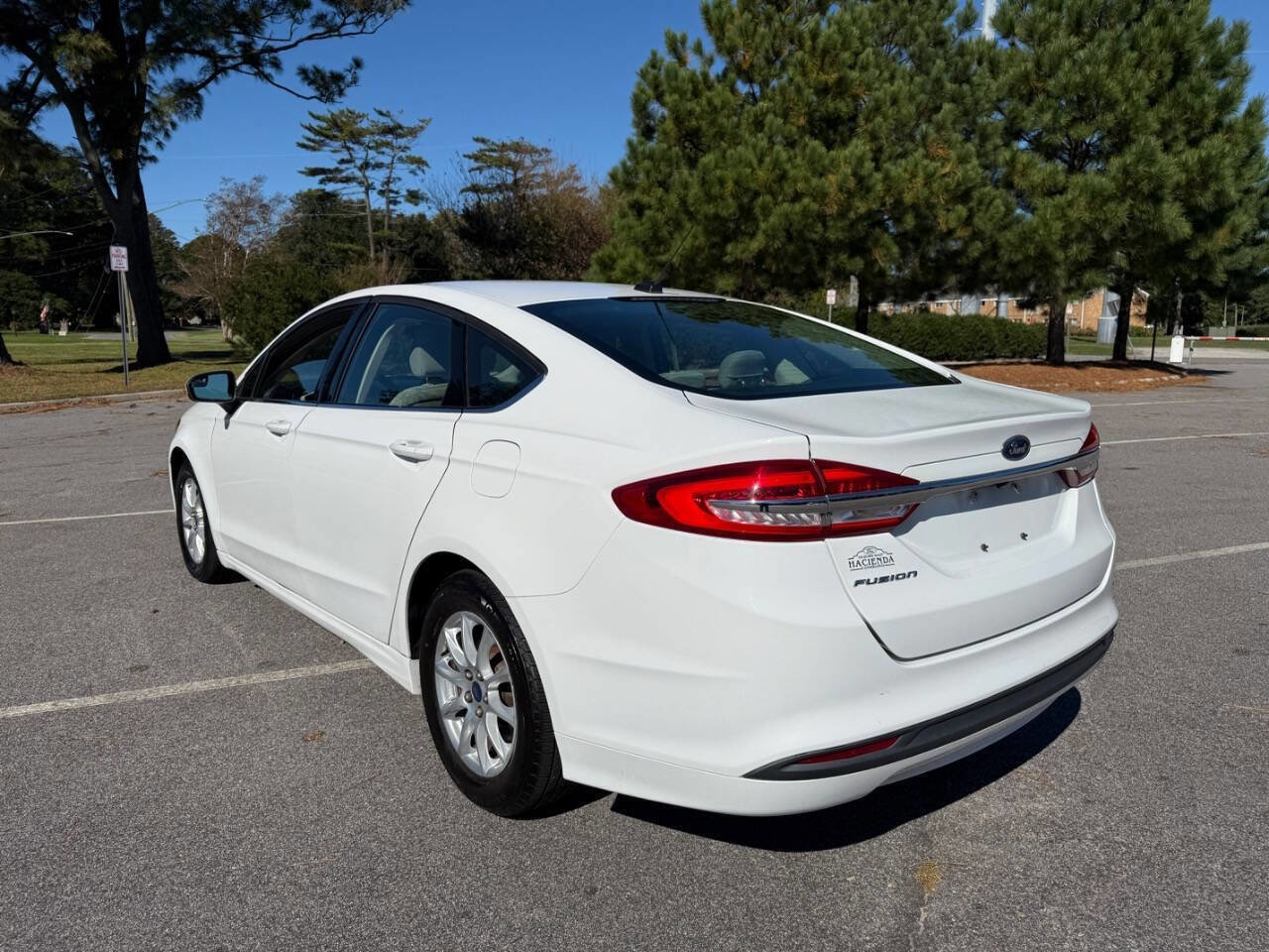 Used 2017 Ford Fusion S image 7