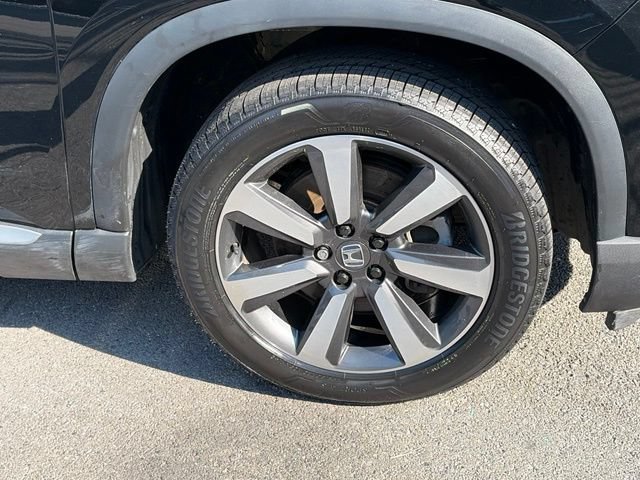 Used 2023 Honda Pilot Touring image 11