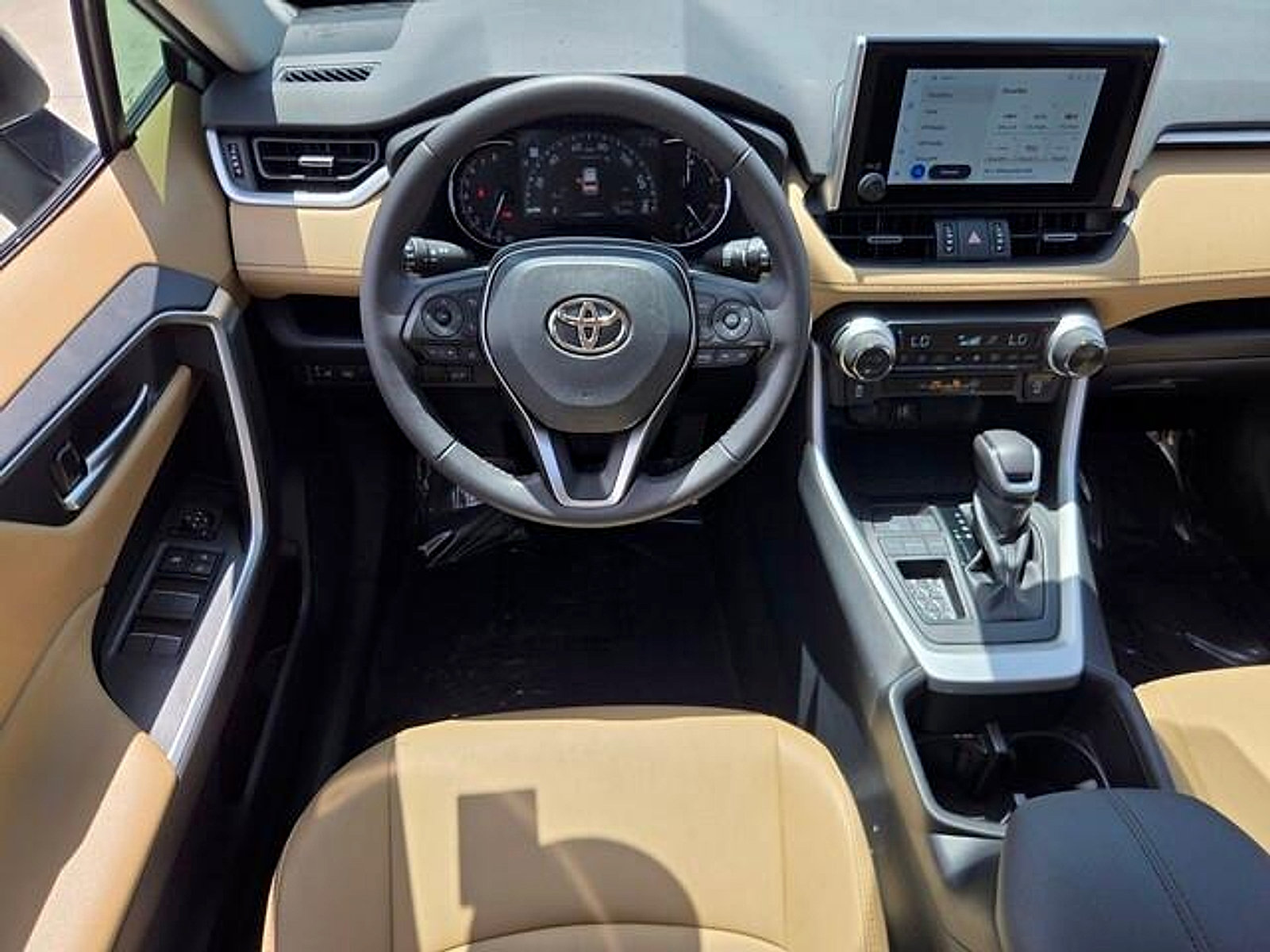 Used 2023 Toyota RAV4 XLE Premium FWD image 12