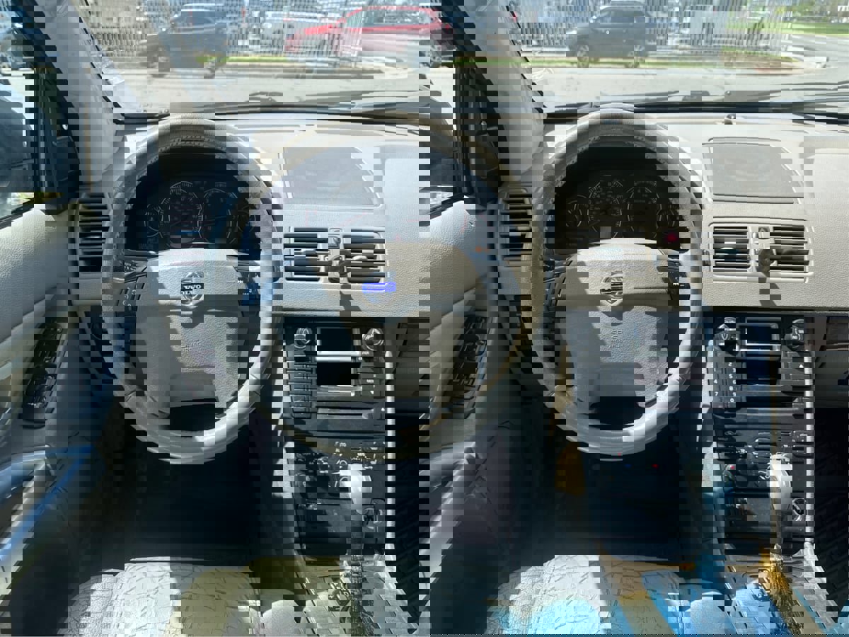 Used 2004 Volvo XC90 2.5T image 15