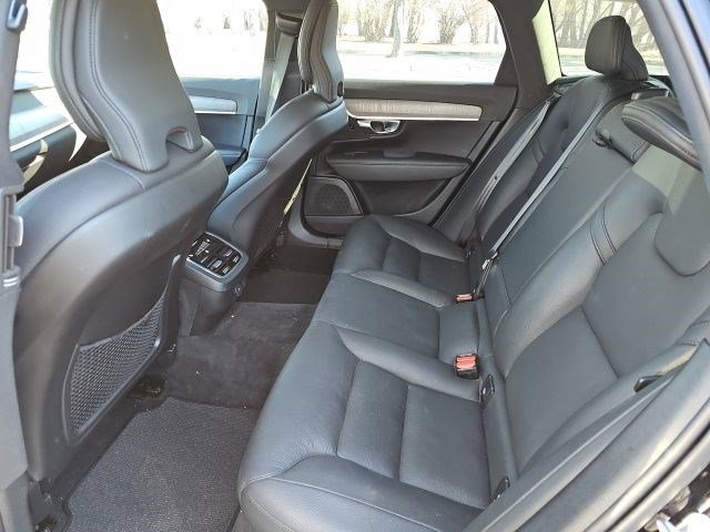 Used 2023 Volvo V90 B6 Cross Country Plus image 20