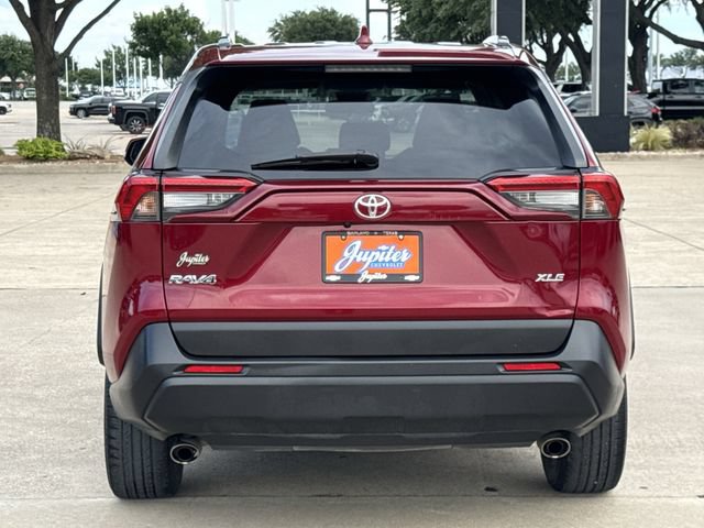 Used 2020 Toyota RAV4 XLE Premium FWD image 6