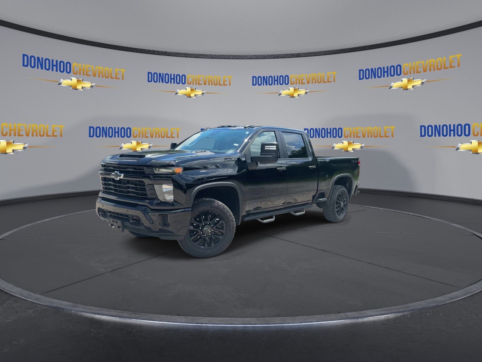 Used 2025 Chevrolet Silverado 2500 Custom w/ Custom Value Package AWD/4WD image 7