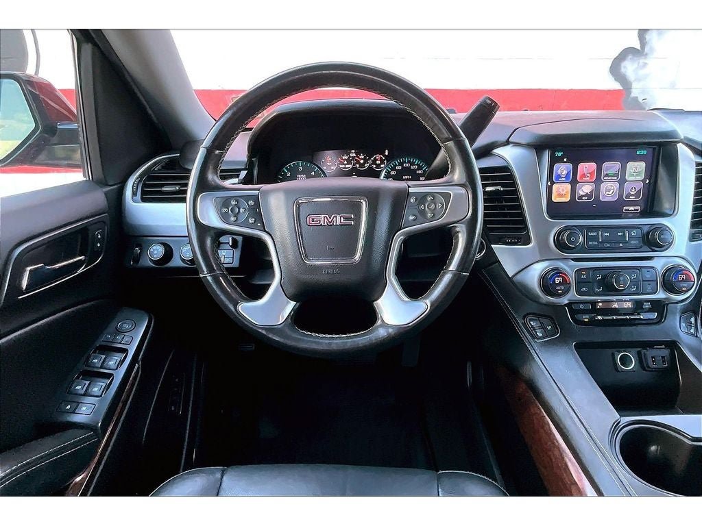 Used 2017 GMC Yukon SLT w/ HD Trailering Package AWD/4WD image 6