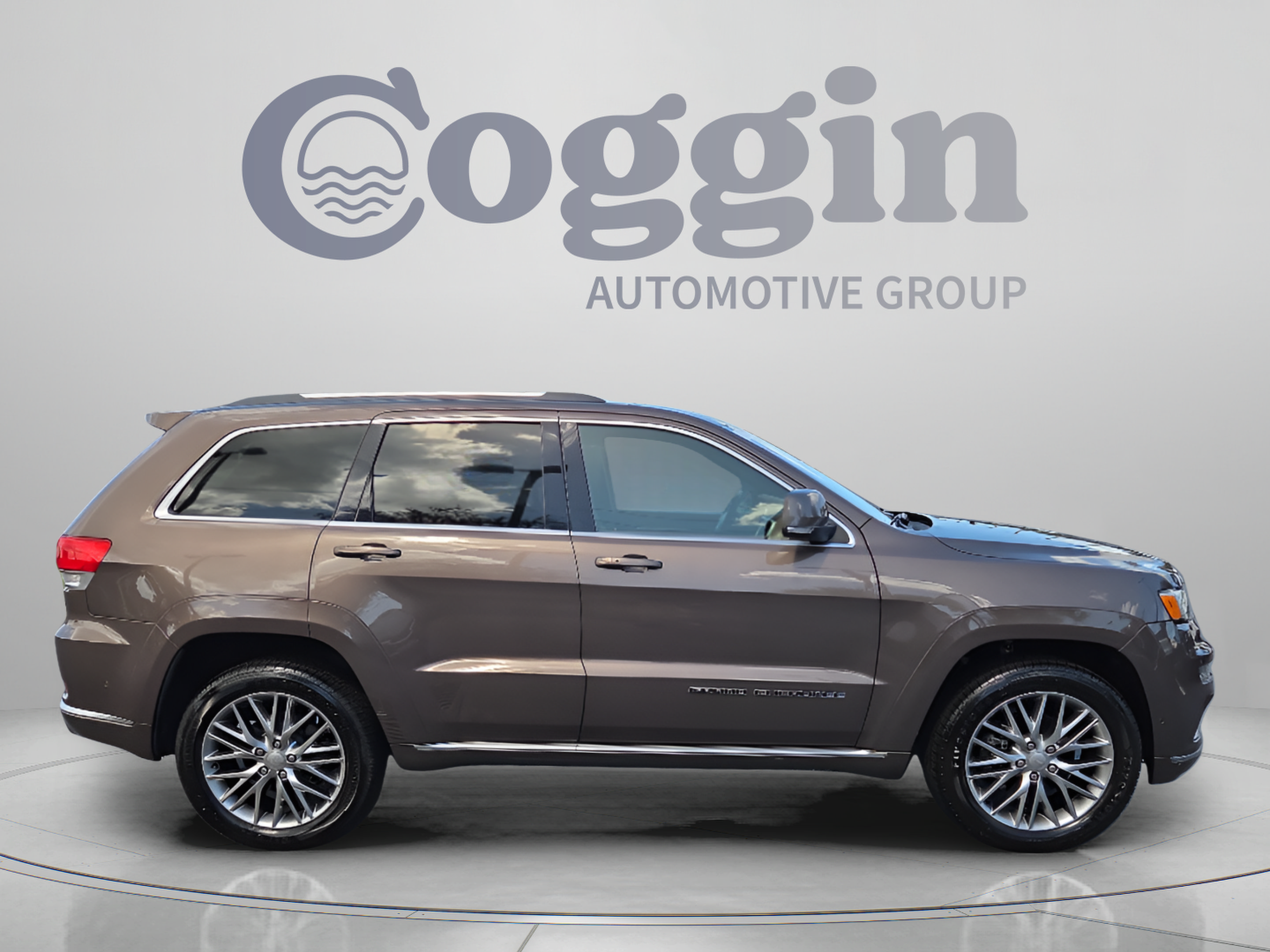 Used 2018 Jeep Grand Cherokee Summit w/ Platinum Series Group AWD/4WD image 6