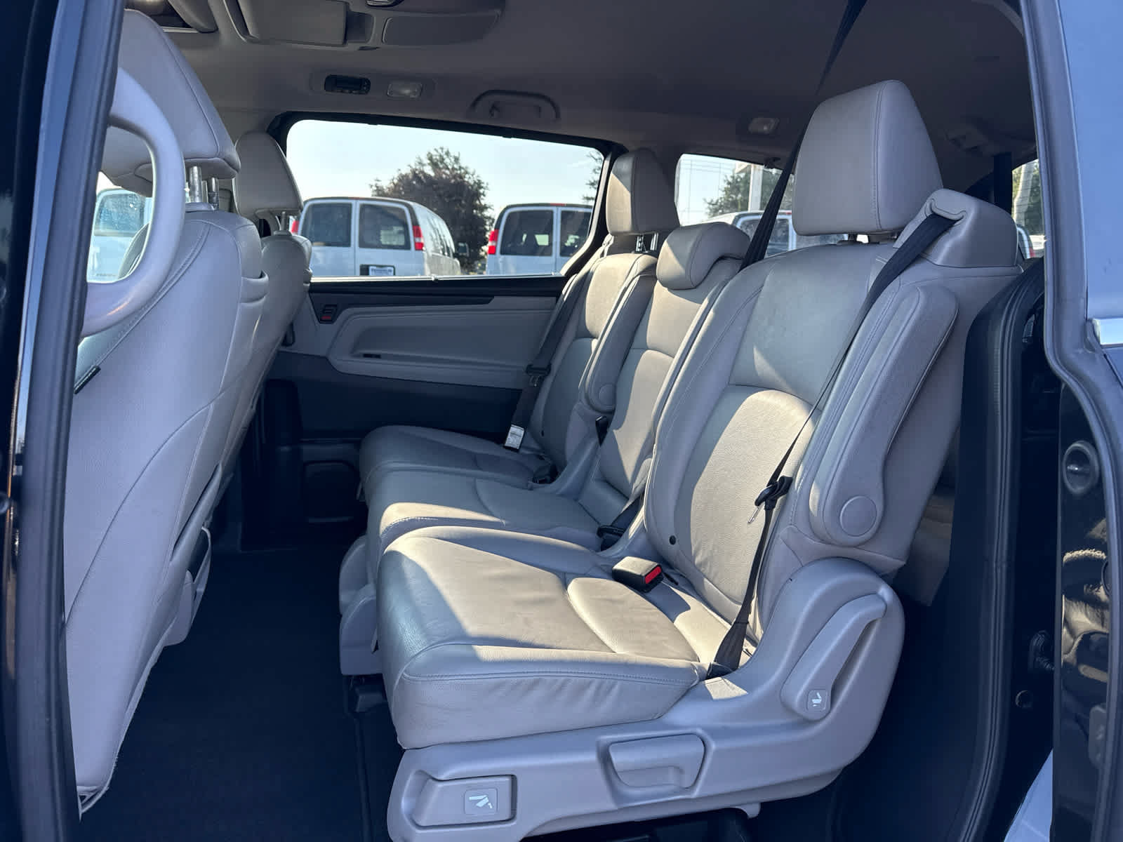 Used 2018 Honda Odyssey EX-L image 24