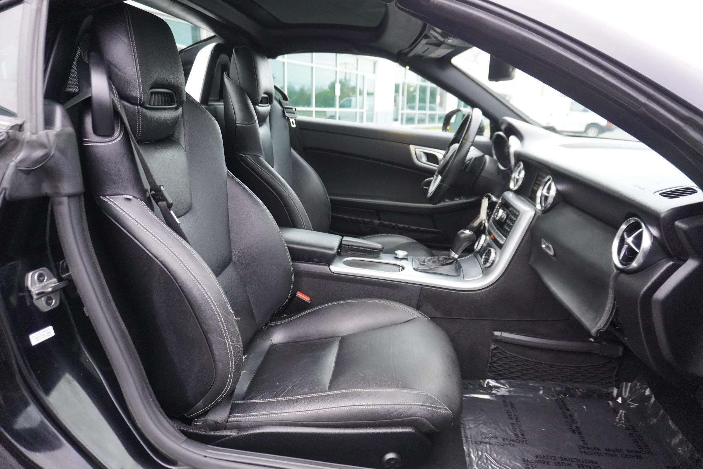 Used 2015 Mercedes-Benz SLK 350 image 10
