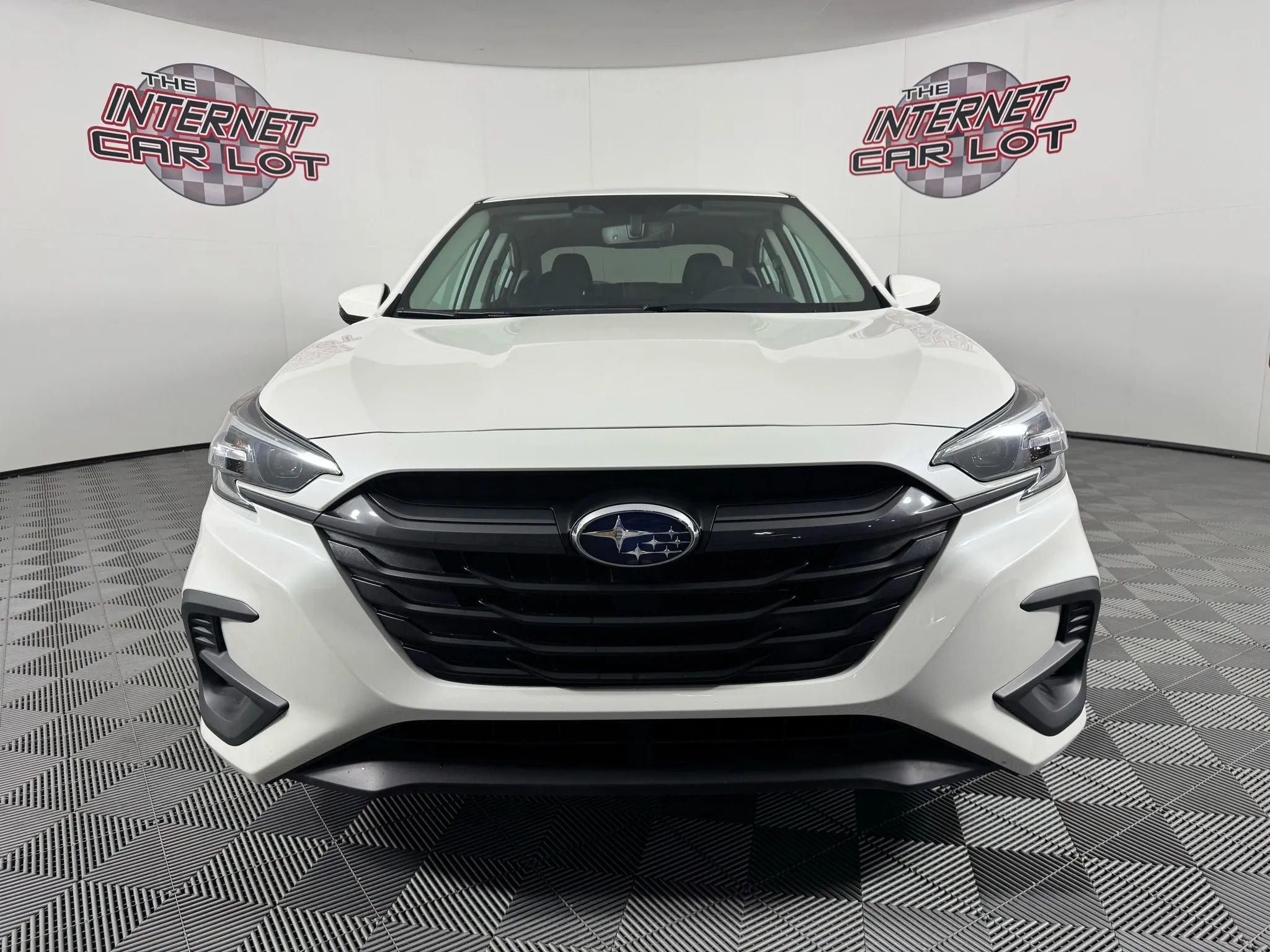 Used 2025 Subaru Legacy Premium AWD/4WD image 2