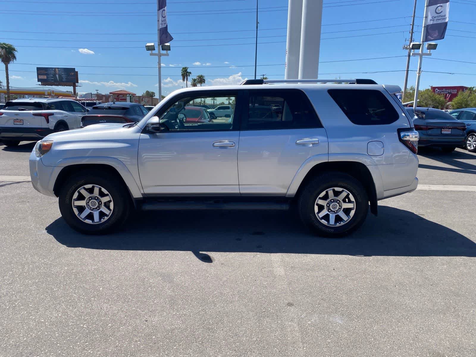 Used 2015 Toyota 4Runner Trail Premium AWD/4WD image 9