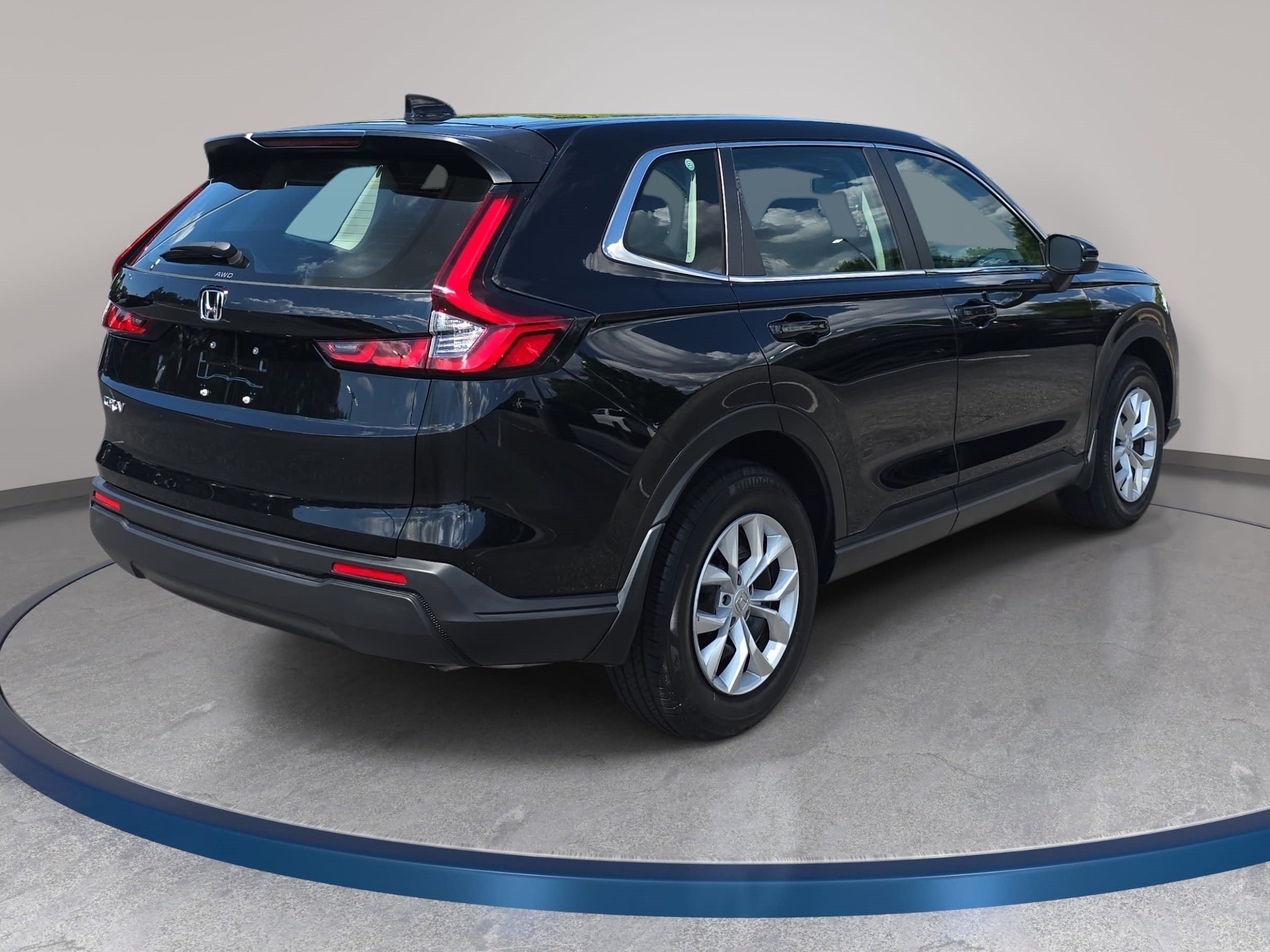 Used 2024 Honda CR-V LX image 5
