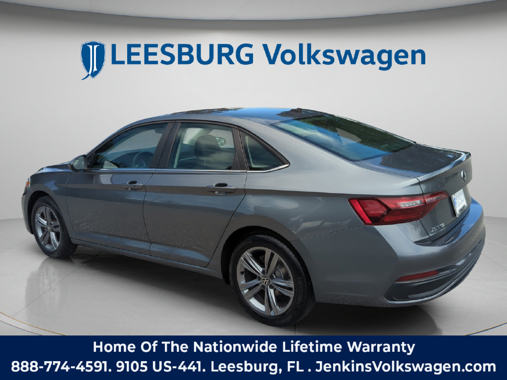 Used 2022 Volkswagen Jetta SE FWD image 9