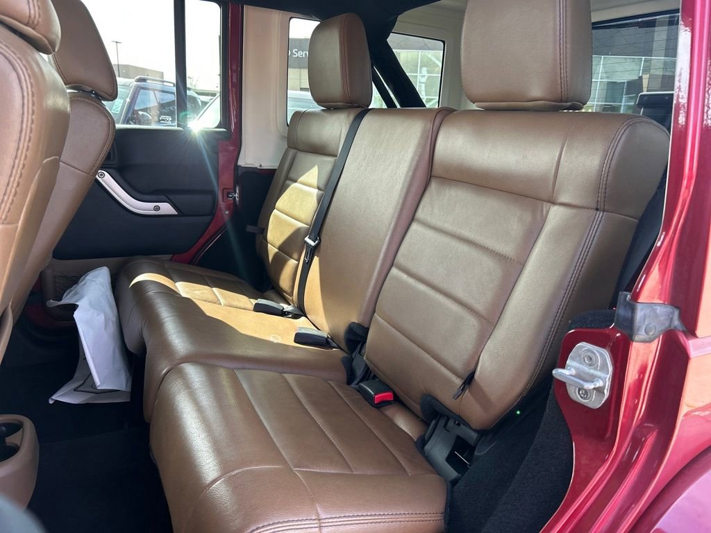 Used 2011 Jeep Wrangler Unlimited Sahara w/ Dual Top Group image 21