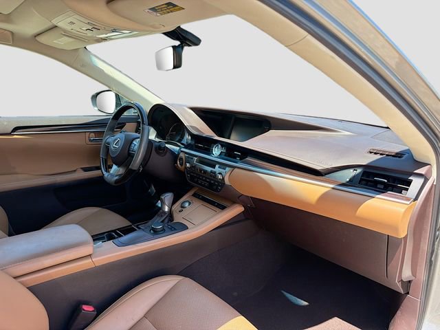 Used 2016 Lexus ES 350 w/ Premium Package w/Wood Trim image 13