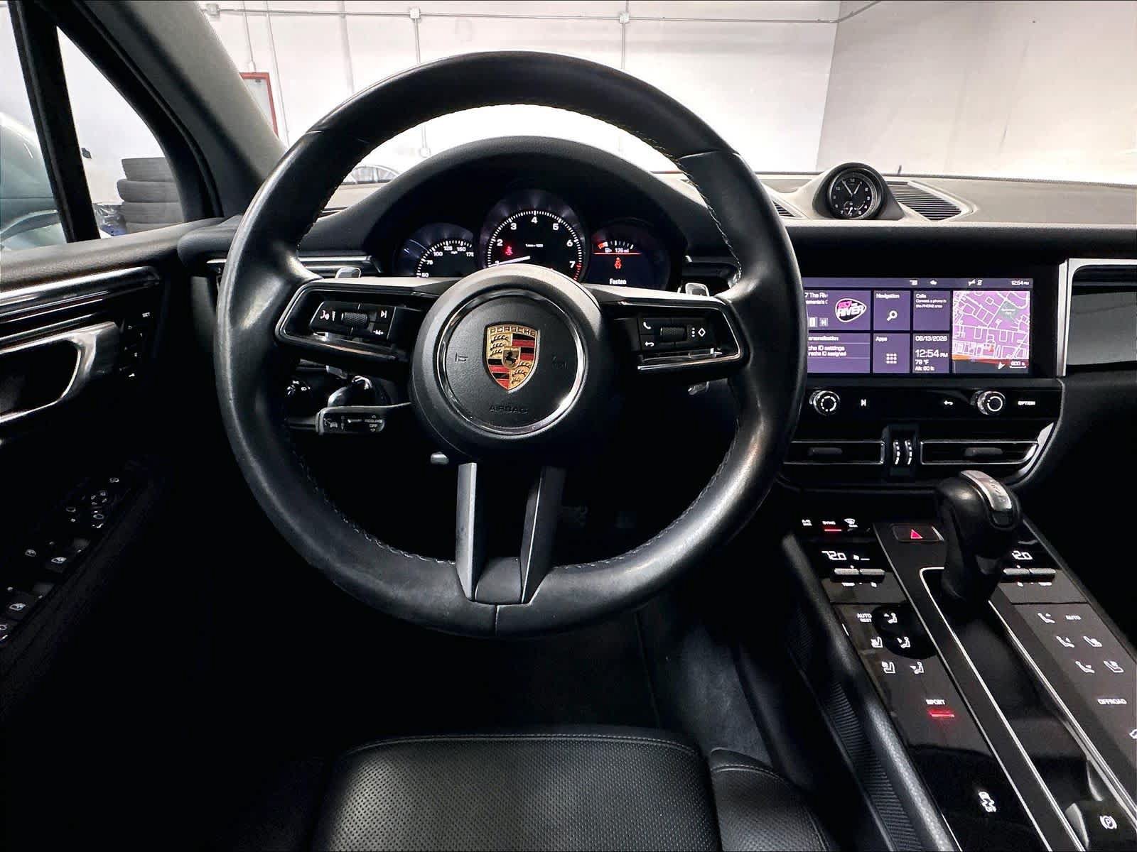 Used 2023 Porsche Macan AWD/4WD image 8
