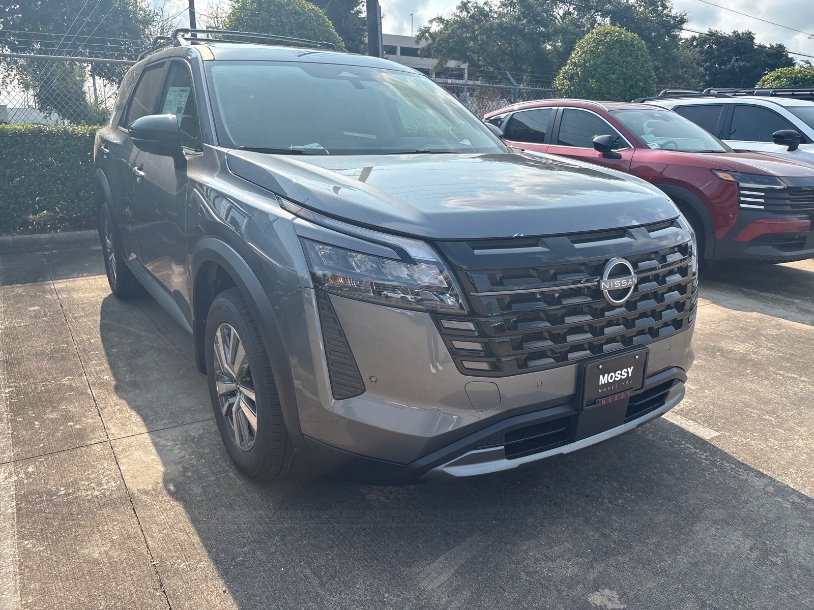 New 2026 Nissan Pathfinder SL FWD image 1