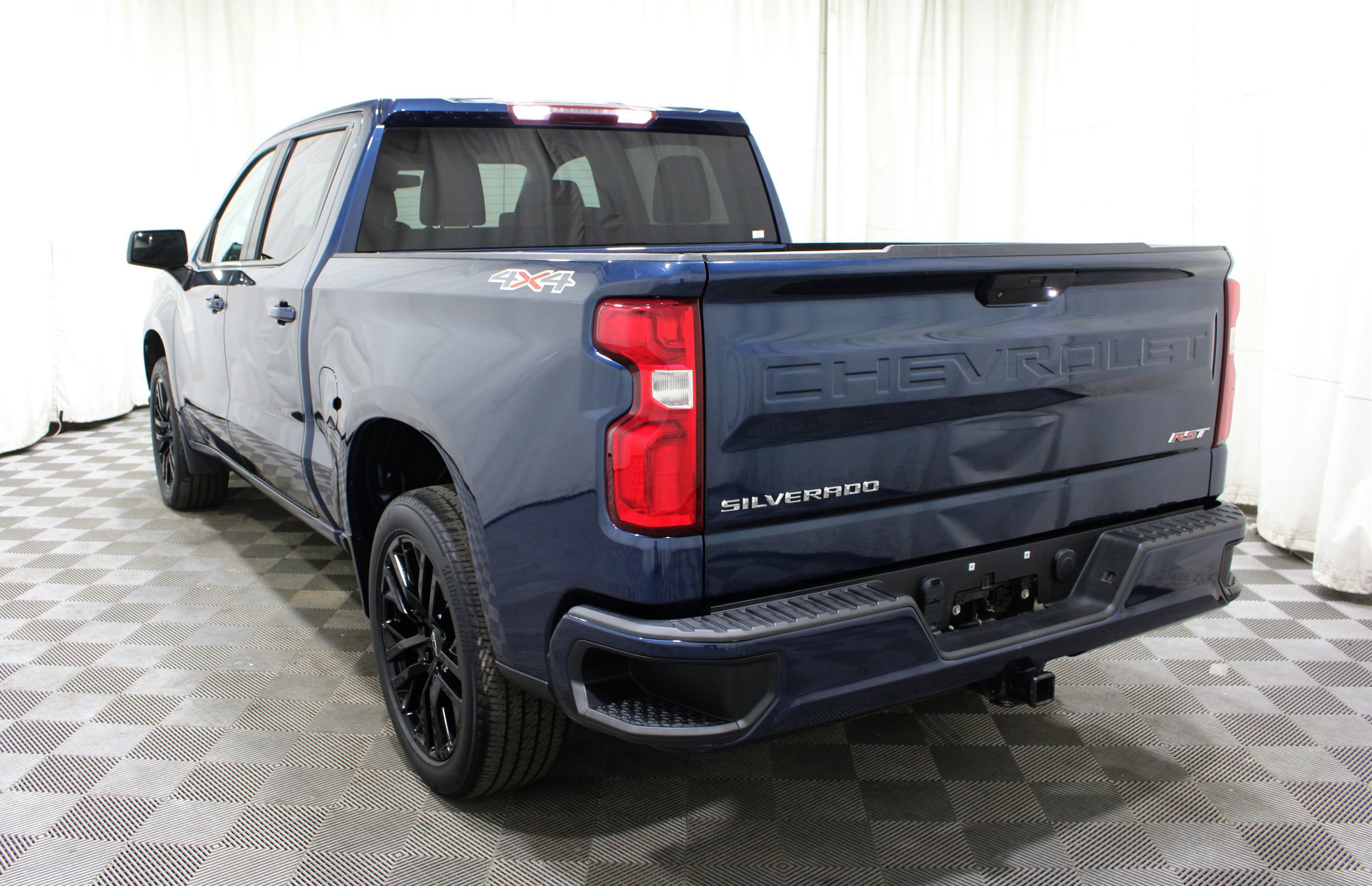 Used 2021 Chevrolet Silverado 1500 RST image 32